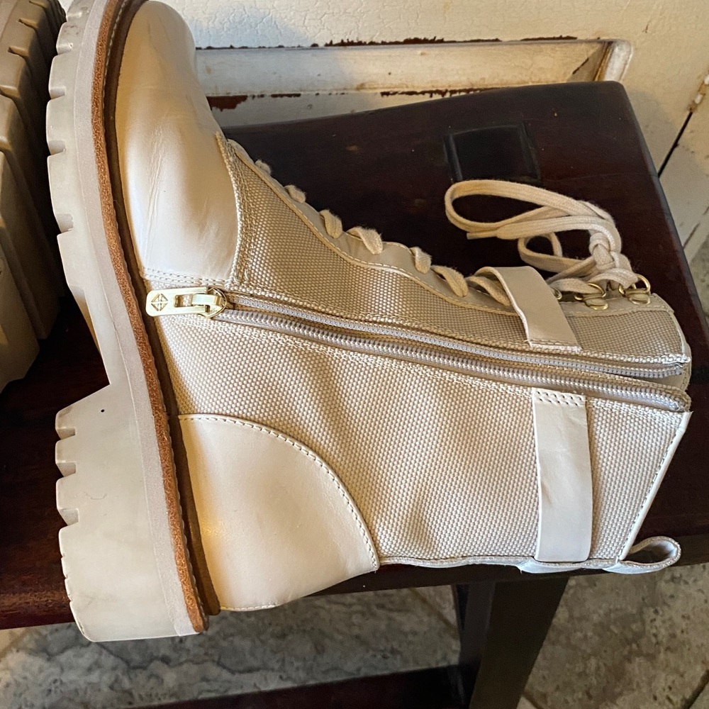 Antonio Melani Leather cream color Lace Up Lug Sole Combat Boots - Picture 5 of 12